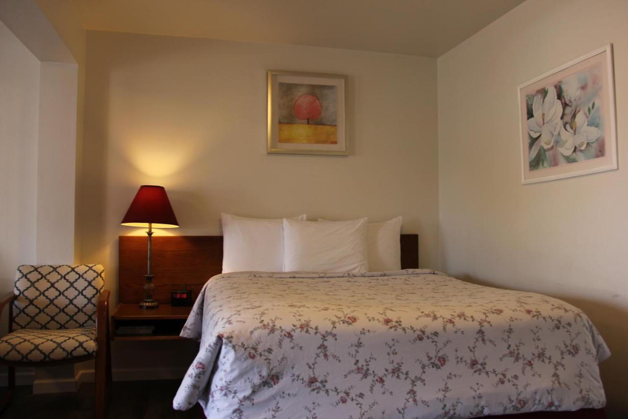 Mariners Cove Inn Уэстпорт Экстерьер фото